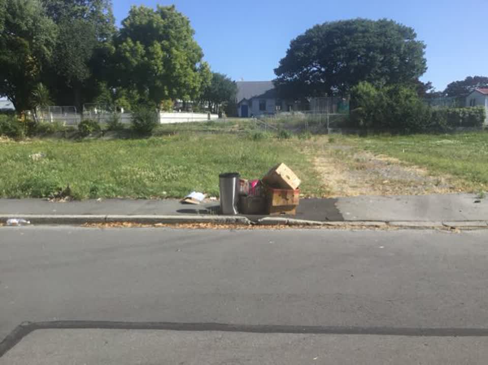 The photograph attached to this rubbish/recycling report