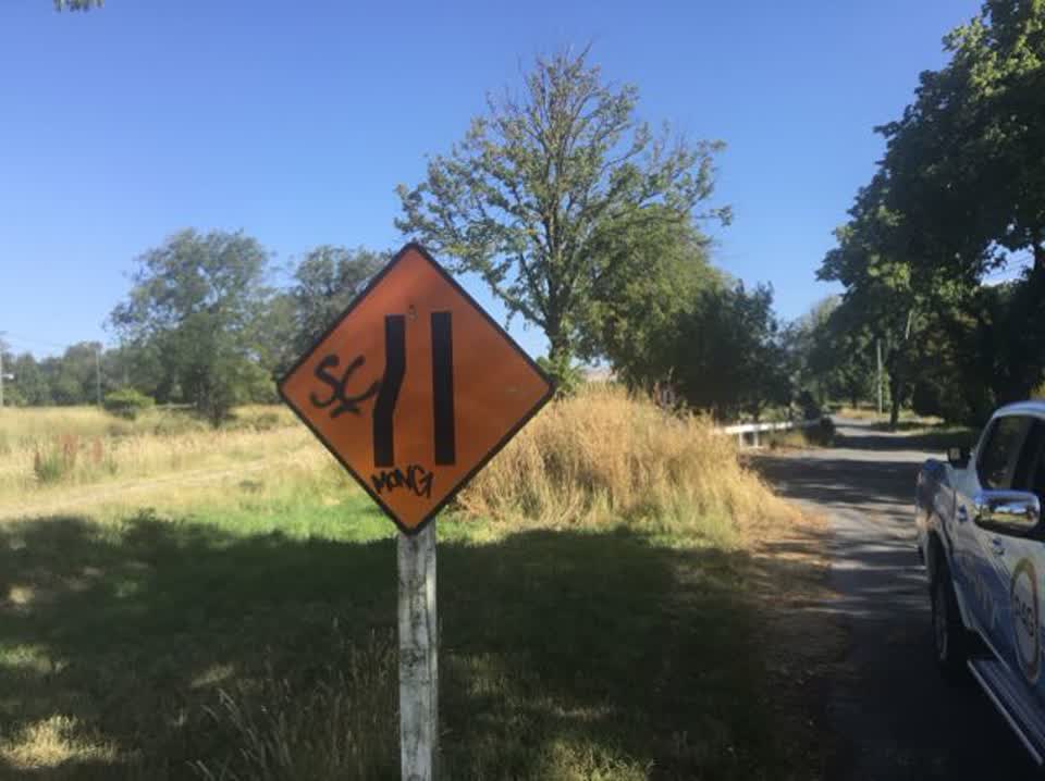 The photograph attached to this graffiti report