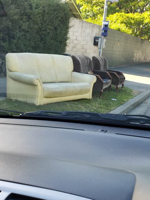Rubbish/Recycling, a report photo