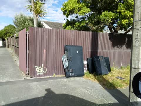 Rubbish/Recycling, a report photo