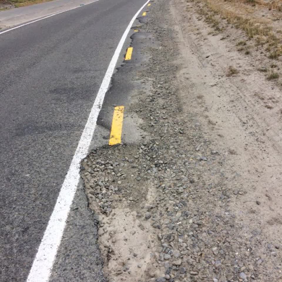 The photograph attached to this roading/streets report
