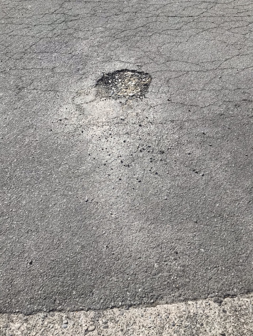The photograph attached to this roading/streets report
