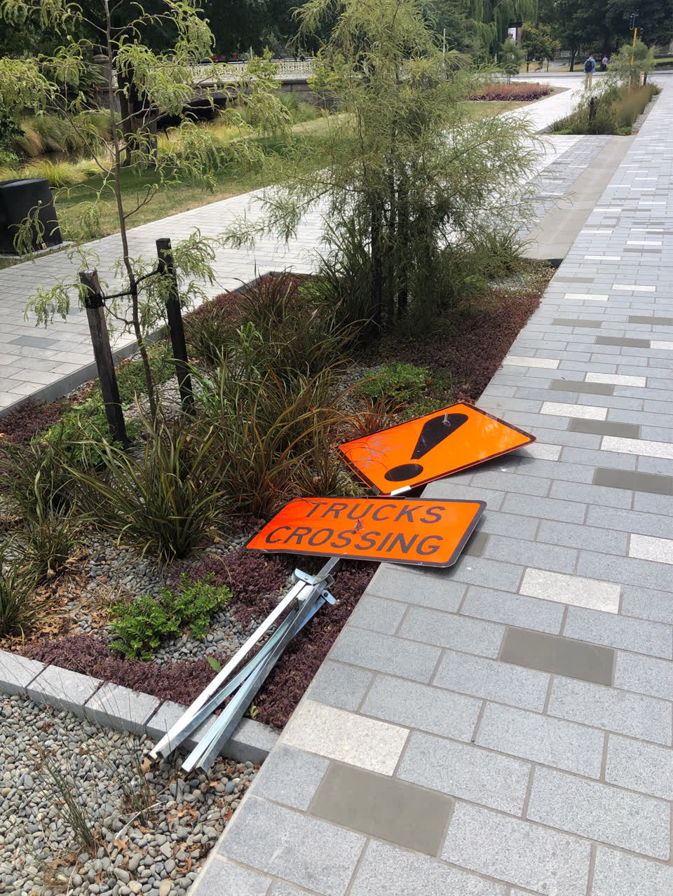The photograph attached to this roading/streets report