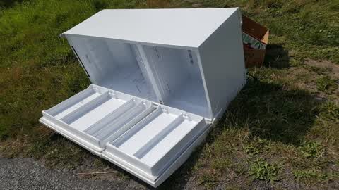 Rubbish/Recycling, a report photo