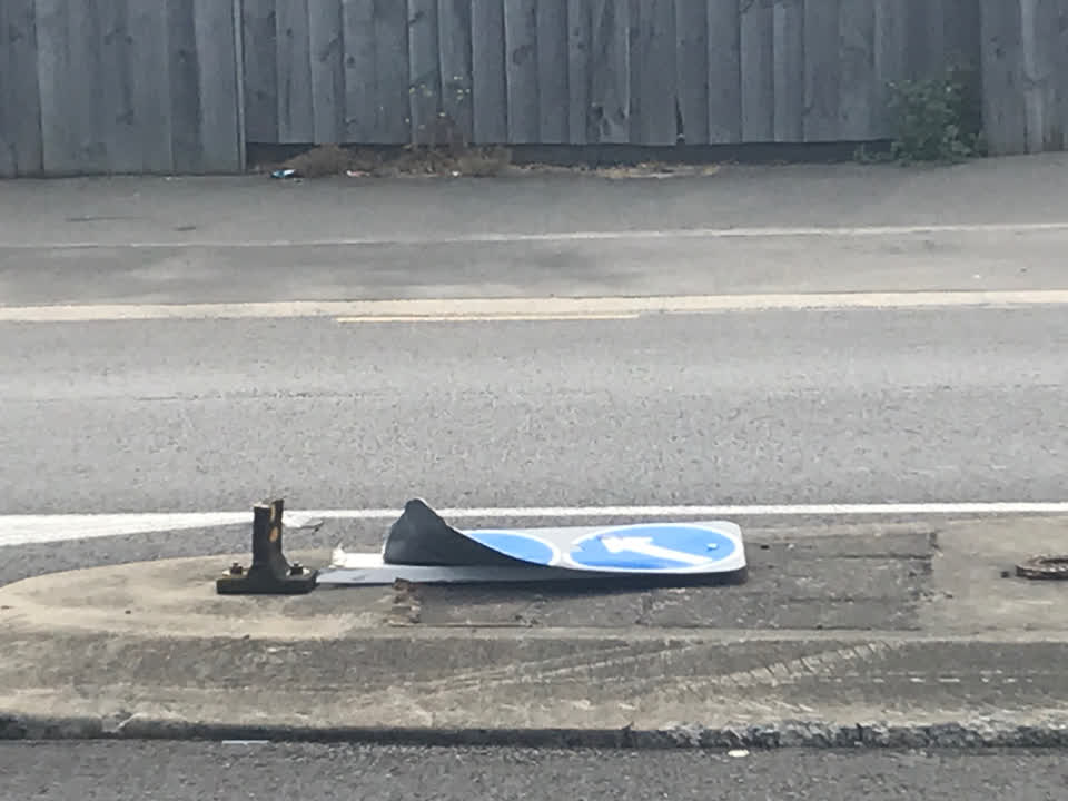 The photograph attached to this roading/streets report