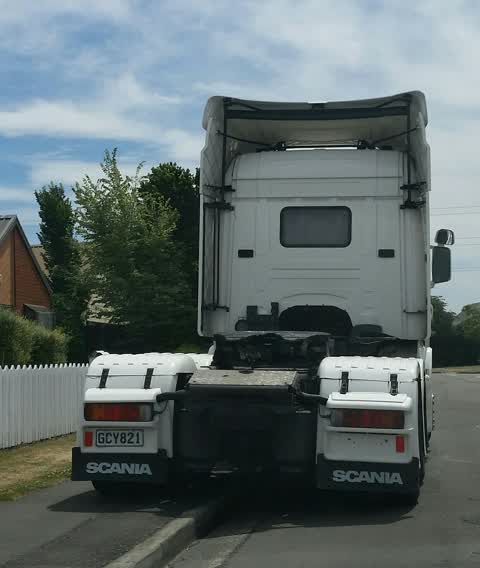Roading/Streets, a report photo