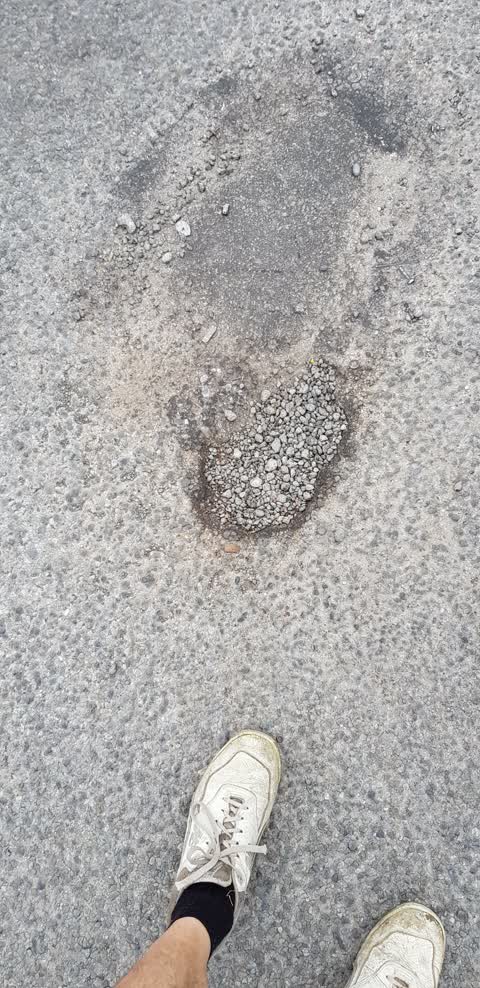 Roading/Streets, a report photo