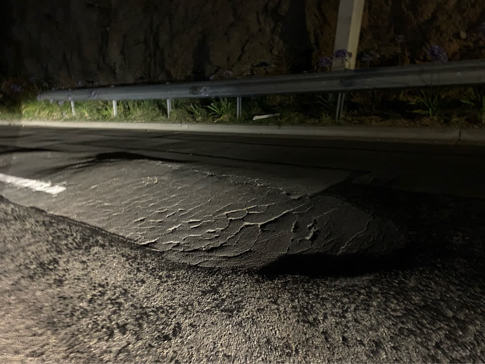 The photograph attached to this roading/streets report