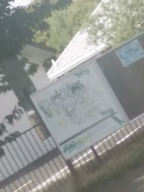 Graffiti, a report photo