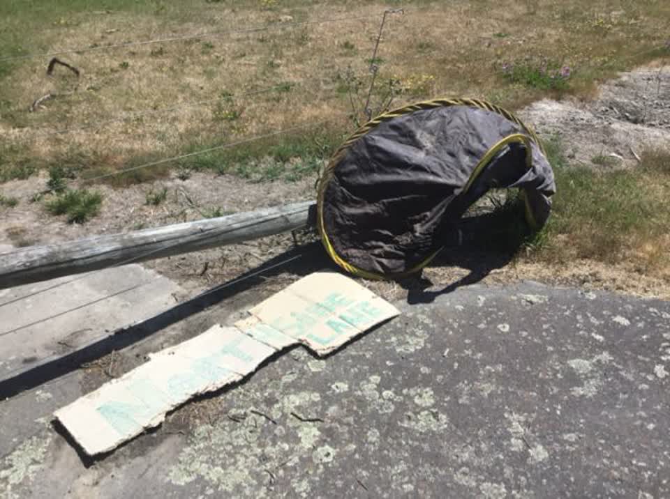 The photograph attached to this rubbish/recycling report