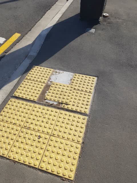 Roading/Streets, a report photo
