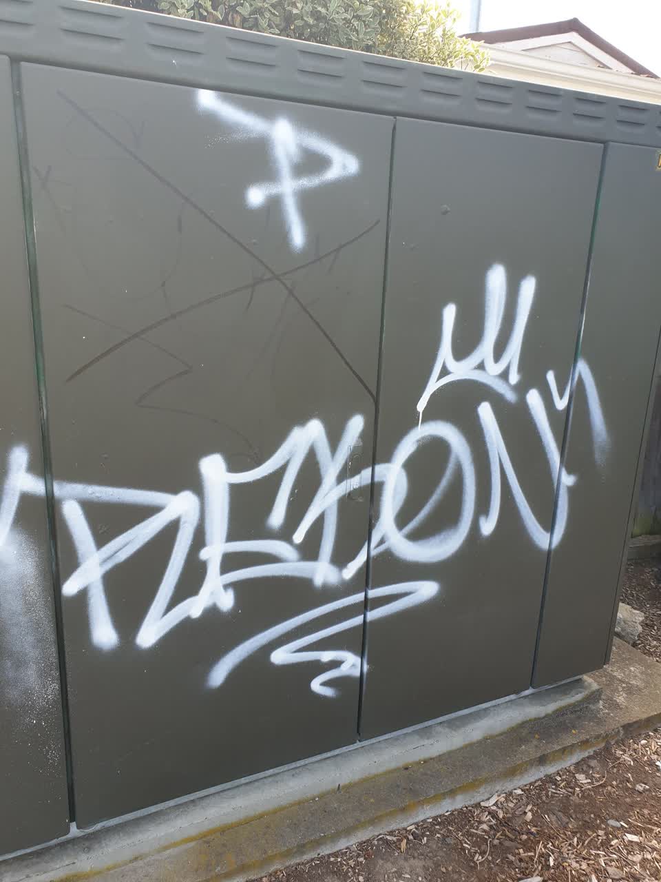 The photograph attached to this graffiti report