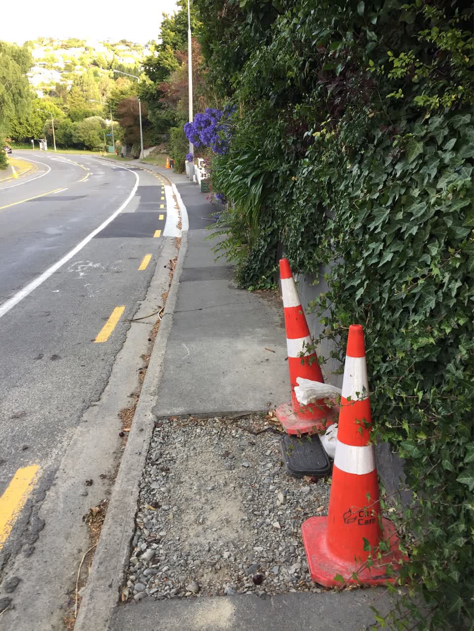 The photograph attached to this roading/streets report