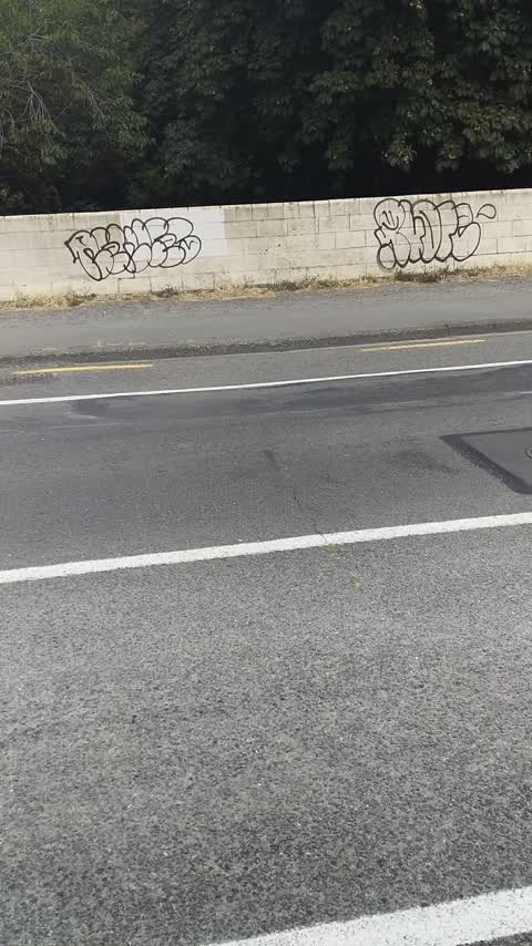Graffiti, a report photo