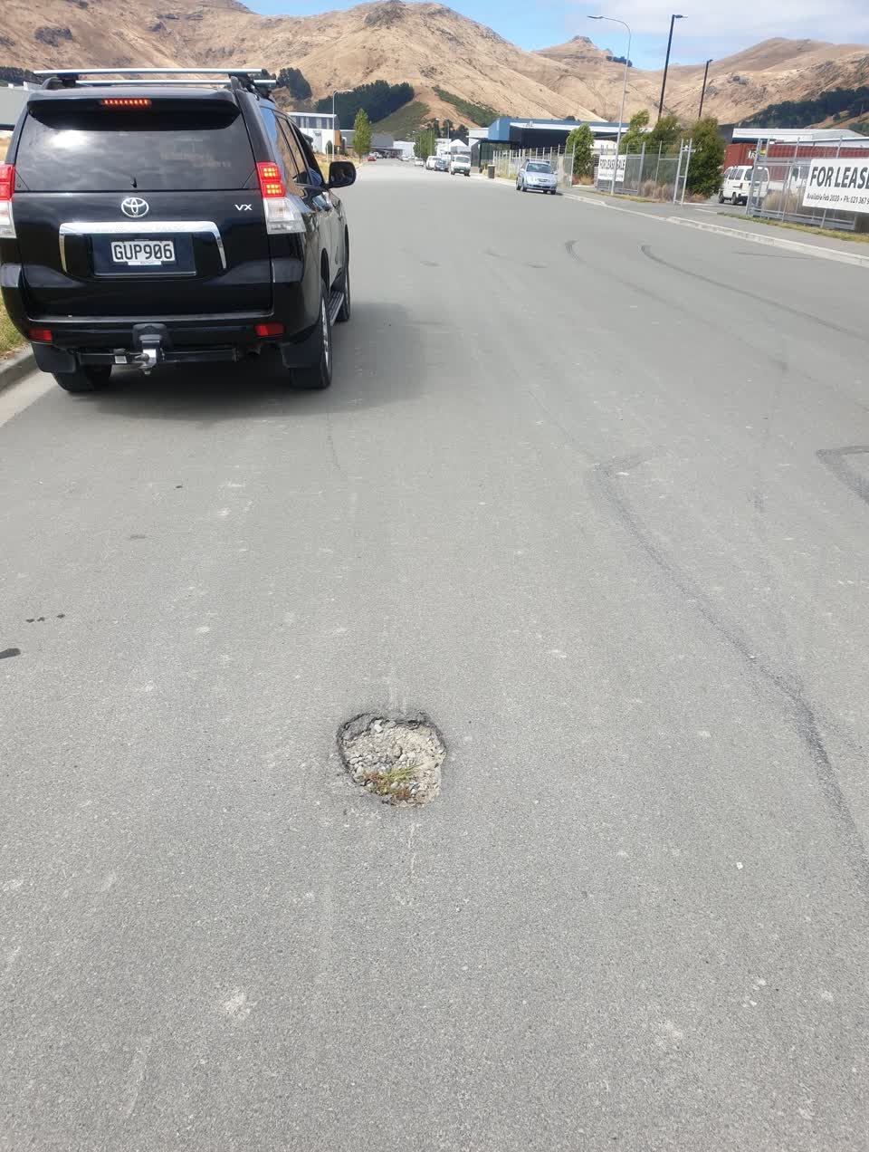 The photograph attached to this roading/streets report