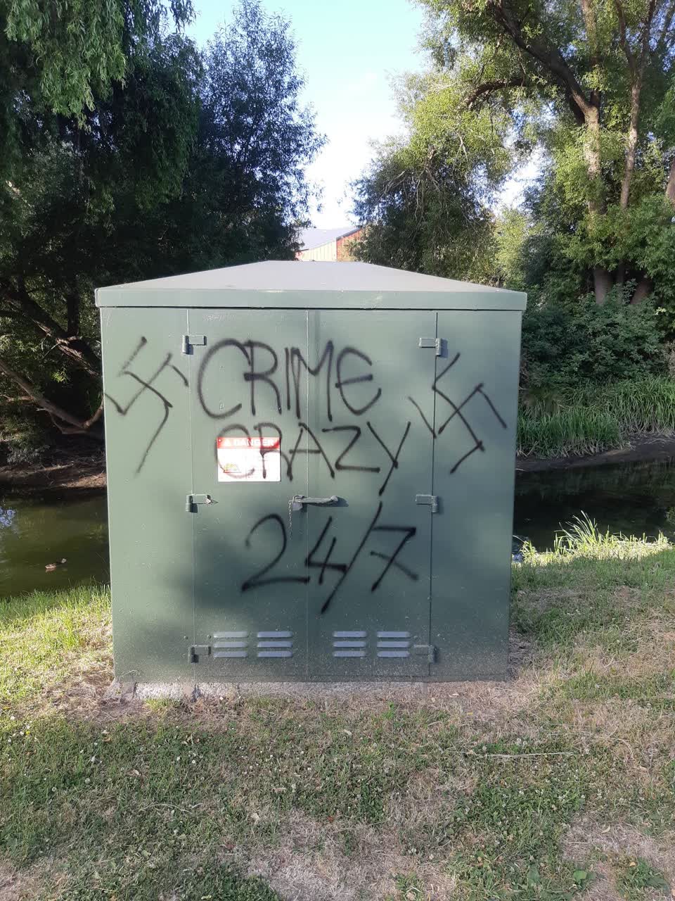 The photograph attached to this graffiti report