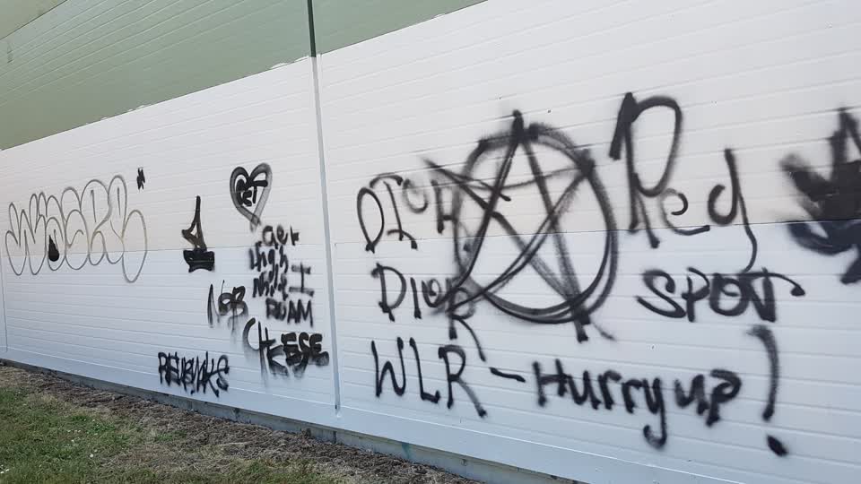 The photograph attached to this graffiti report