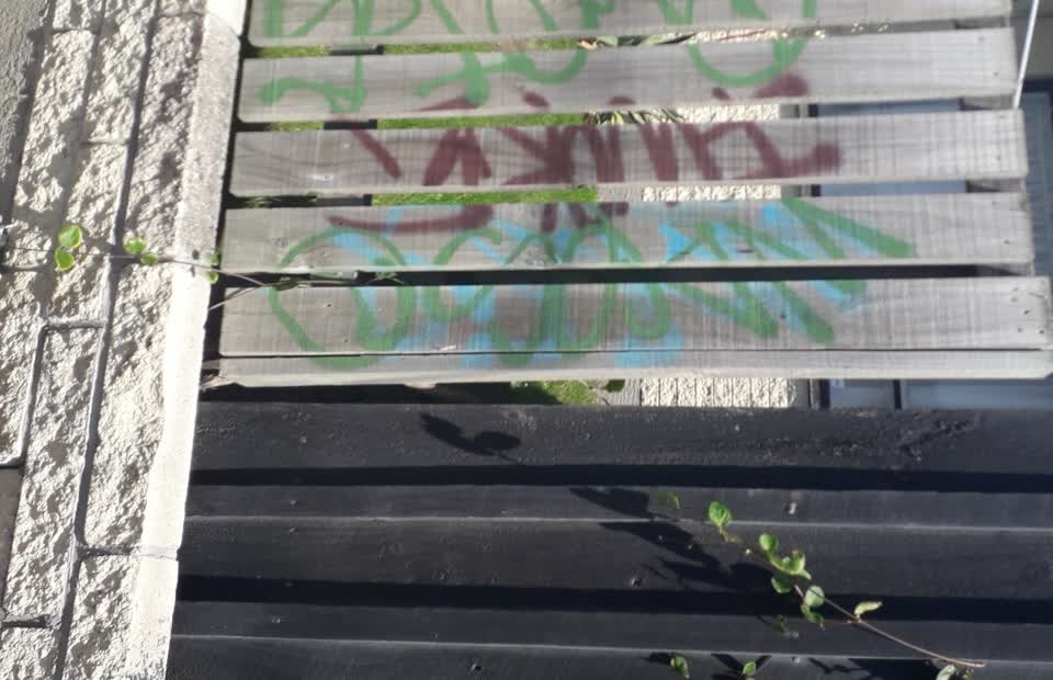 The photograph attached to this graffiti report