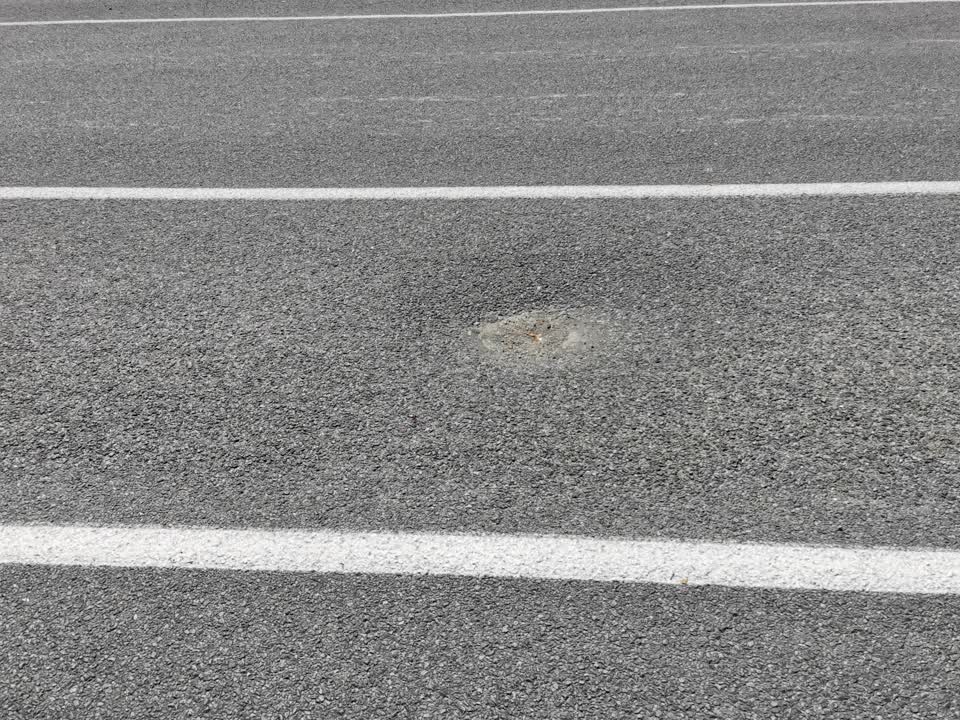 The photograph attached to this roading/streets report