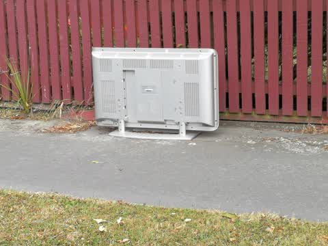 Rubbish/Recycling, a report photo