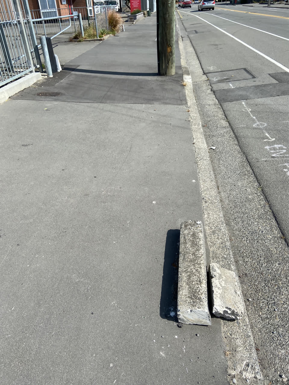 The photograph attached to this roading/streets report