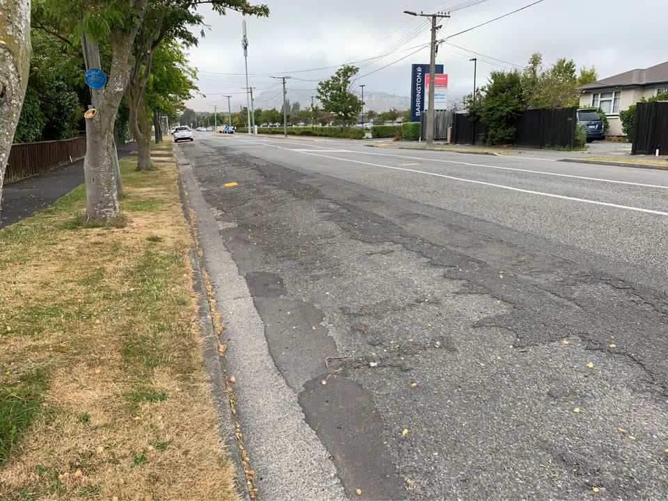 The photograph attached to this roading/streets report