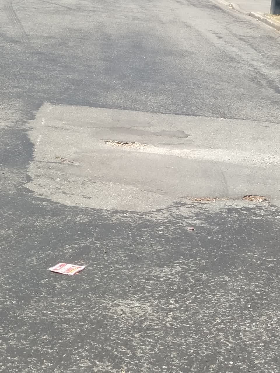The photograph attached to this roading/streets report
