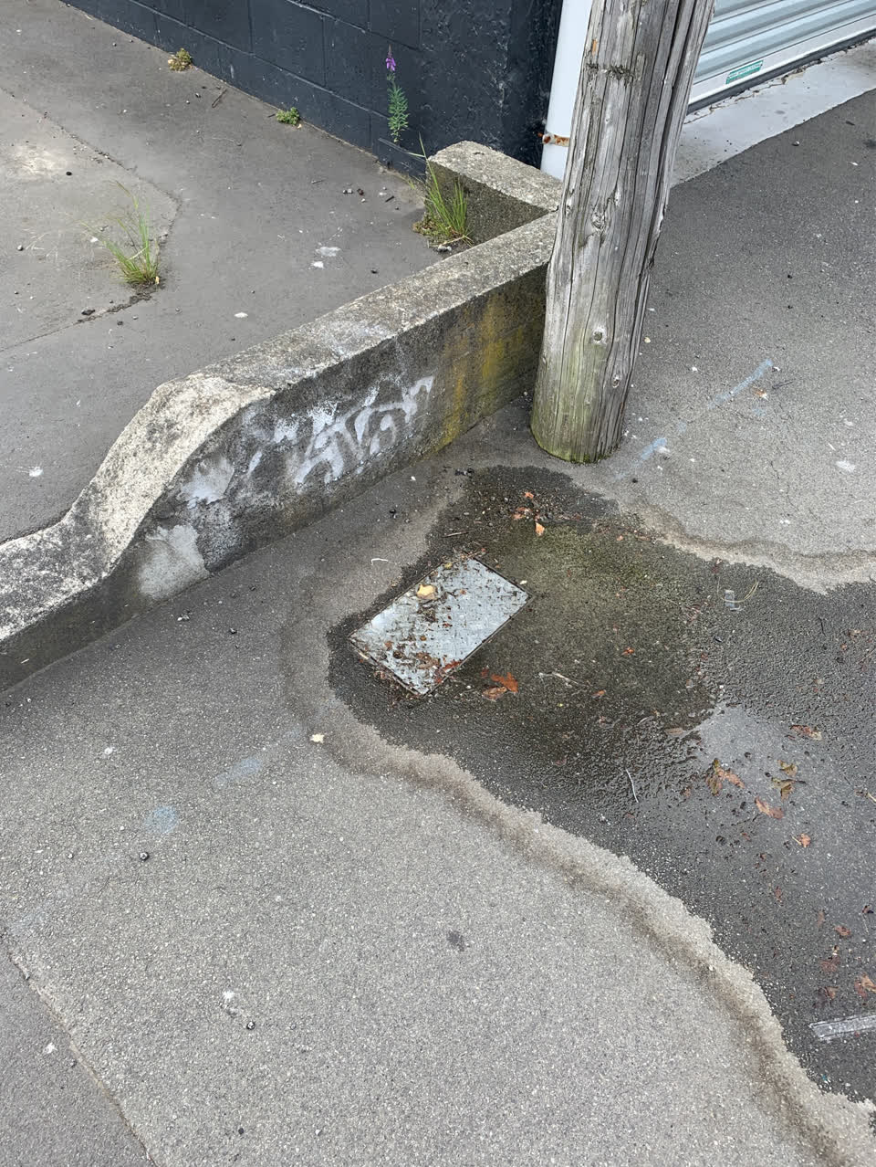 The photograph attached to this water supply report