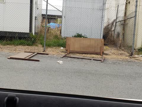 Rubbish/Recycling, a report photo