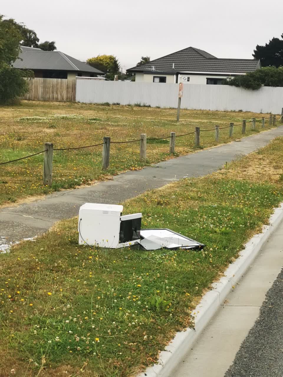 The photograph attached to this roading/streets report