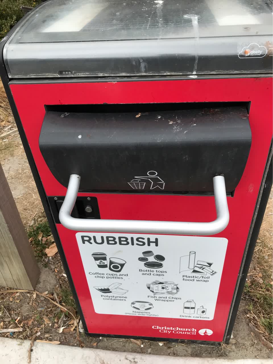 The photograph attached to this rubbish/recycling report