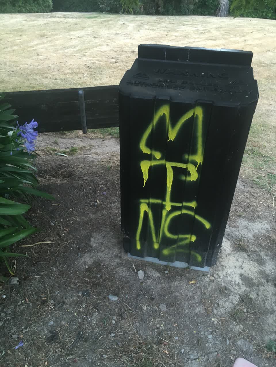 The photograph attached to this graffiti report