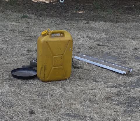 Rubbish/Recycling, a report photo
