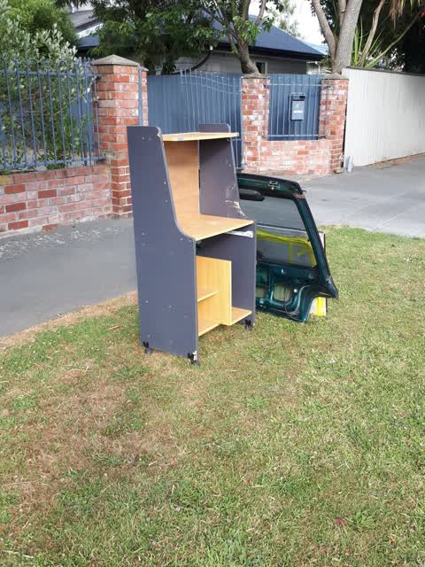 Rubbish/Recycling, a report photo