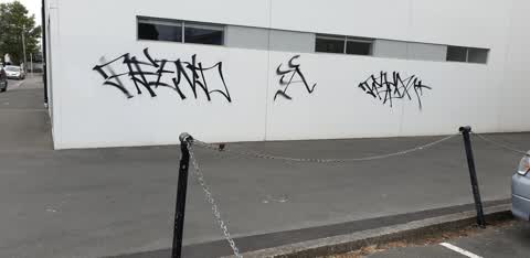 Graffiti, a report photo