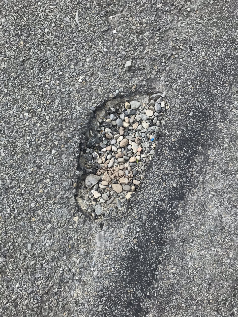 The photograph attached to this roading/streets report