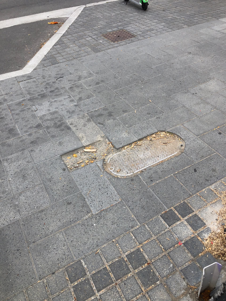 The photograph attached to this roading/streets report