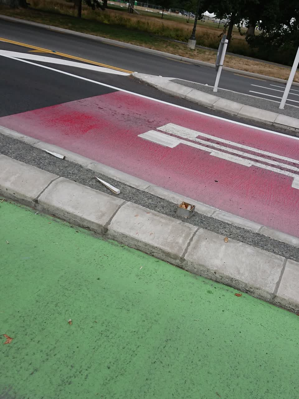 The photograph attached to this roading/streets report