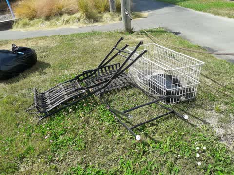 Rubbish/Recycling, a report photo