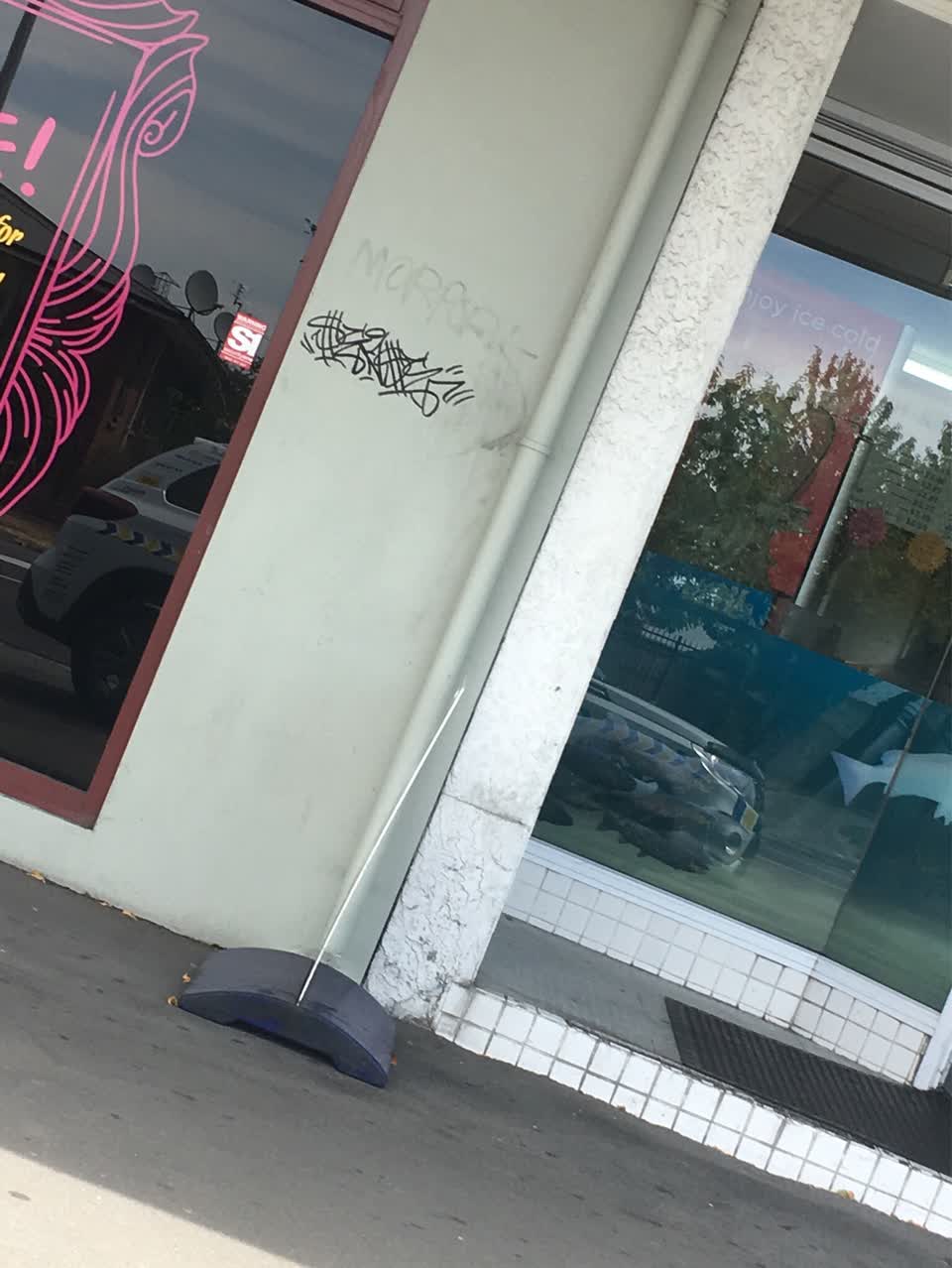 The photograph attached to this graffiti report