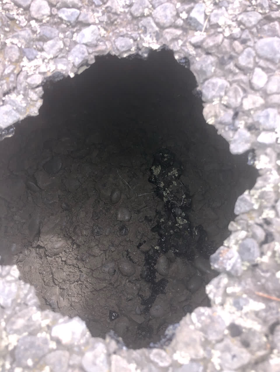 The photograph attached to this roading/streets report