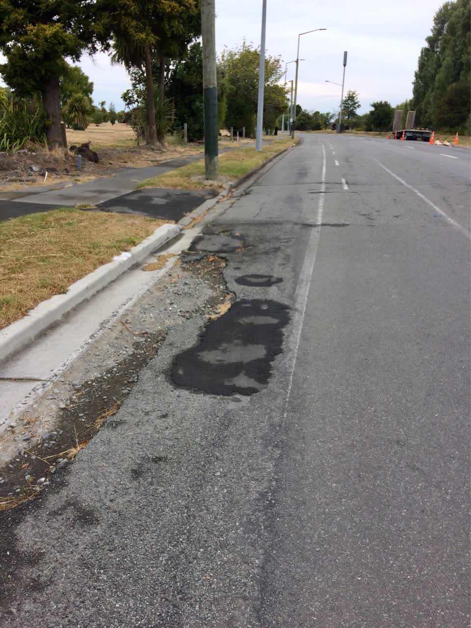 The photograph attached to this roading/streets report