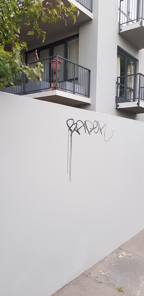 Graffiti, a report photo
