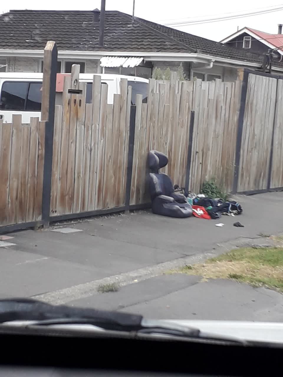 The photograph attached to this rubbish/recycling report