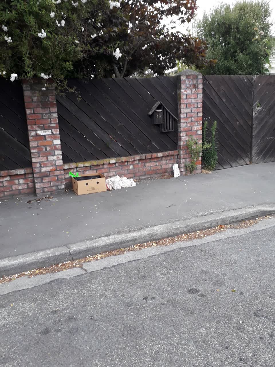 The photograph attached to this rubbish/recycling report