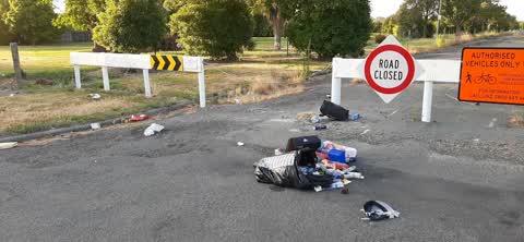 Rubbish/Recycling, a report photo