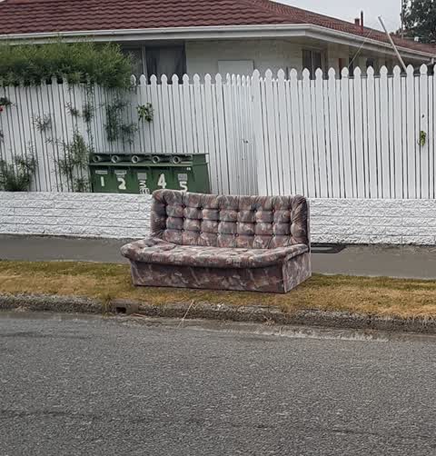 Rubbish/Recycling, a report photo