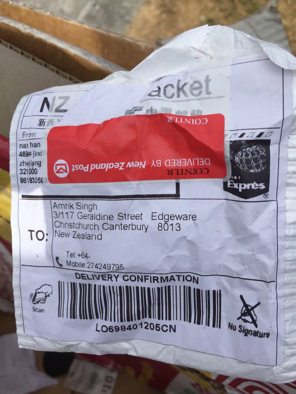 The photograph attached to this rubbish/recycling report