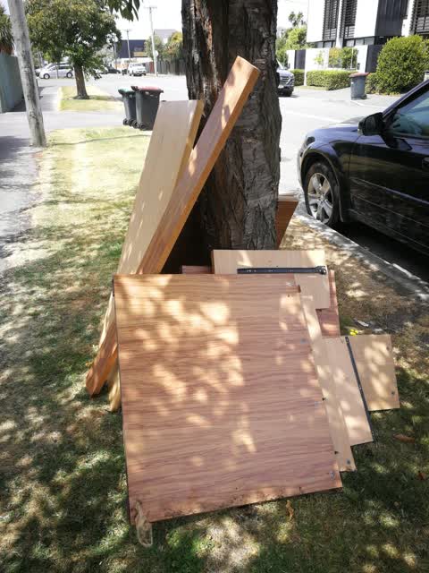 Rubbish/Recycling, a report photo