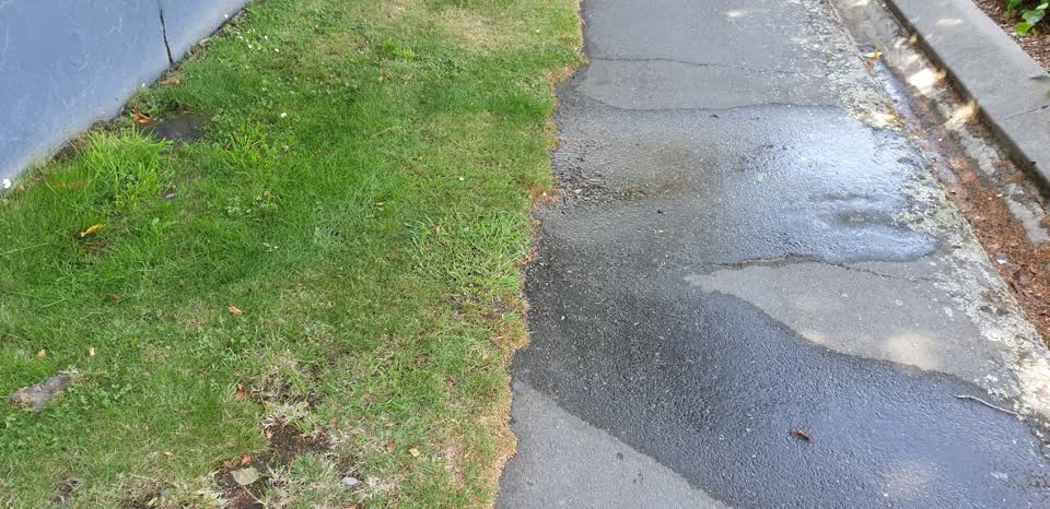 The photograph attached to this water supply report